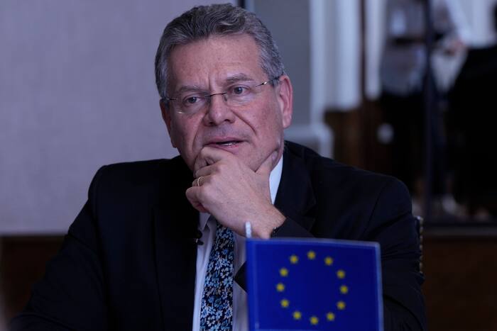 EU sends envoy to Beijing over China trade deficit