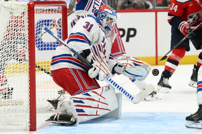 Rangers goalie Shesterkin injured in fall against Capitals