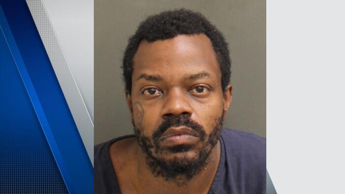 Orlando man nabbed on LYNX bus after threatening victim with gun at Conroy Road stop, police say