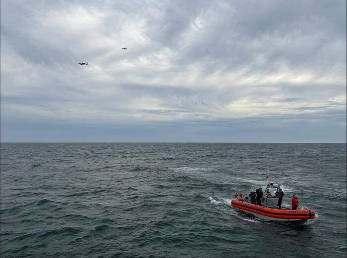Search Continues for Missing Medical Flight From Bermuda to Boston as Crews Prepare to Scan Ocean Floor