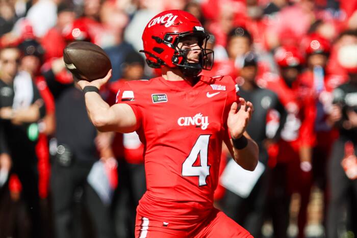 Cincinnati stuns No. 8 Texas Tech 37-24 behind French's four TDs