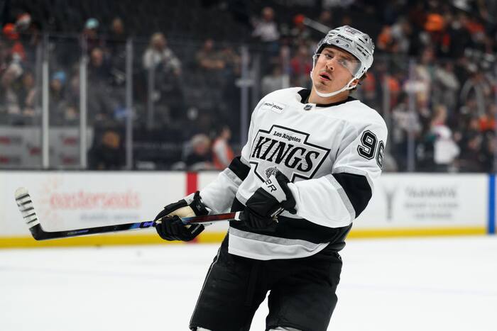Penguins forward Kuzmenko changes number to honour deceased father