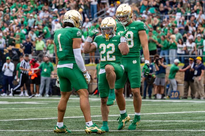 No. 3 Notre Dame routs Stanford 58-7 for 16th straight win