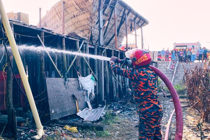 Fire kills 10 at Bangladeshi beach resort