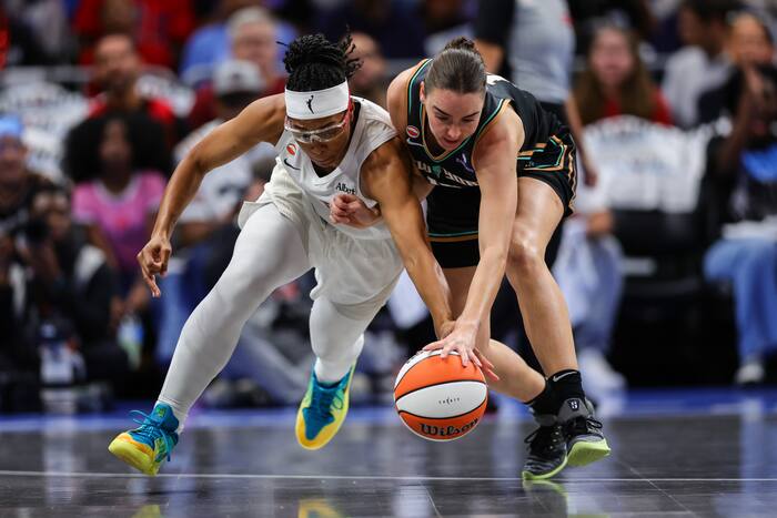 Dream's Gray expected to play in WNBA Finals opener