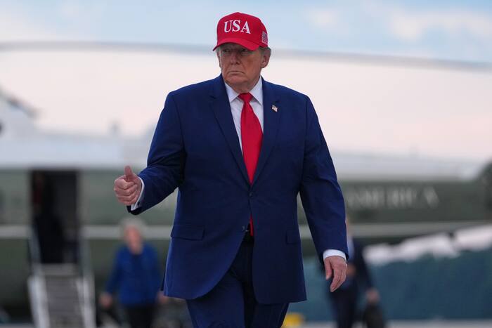 Trump puts Russia sanctions on hold despite signing bill
