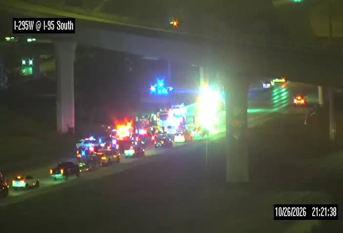 Traffic Alert: Crash on I-95 near I-295 closes 2 southbound lanes