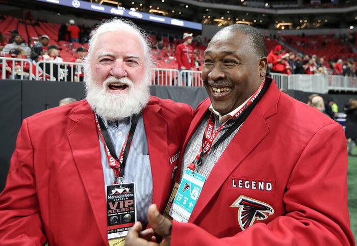 Former Falcons centre Jeff Van Note dies aged 80