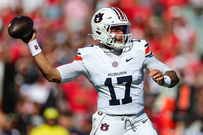 Auburn beats top-ranked Georgia with last-second field goal