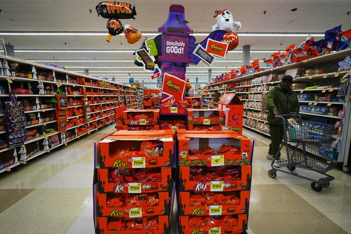 Halloween candy sales fall as US consumers cut spending