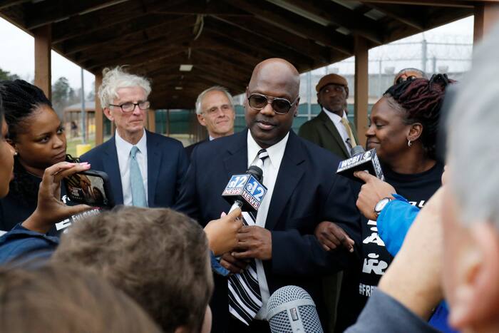 Curtis Flowers, death row inmate freed by Supreme Court, dies
