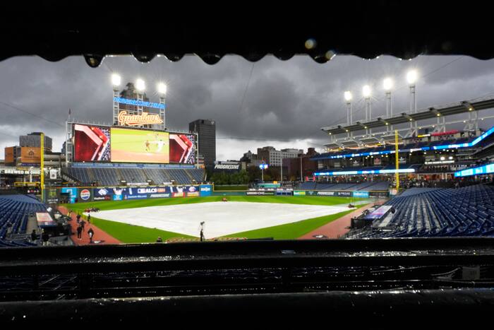 ALCS Game 4 postponed by rain; series resumes Saturday