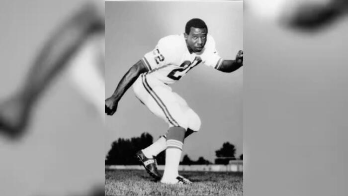 Splashtown Drive to be renamed for former NFL player