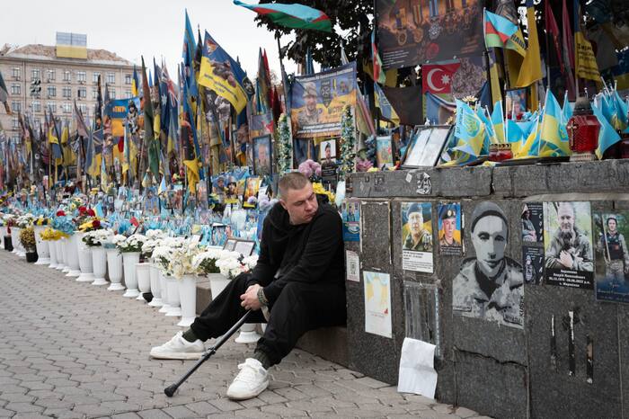 Russian missiles and drones strike Kyiv, killing one person