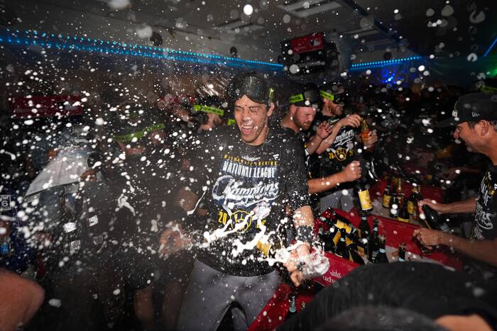 Brewers reach World Series after sweeping Dodgers
