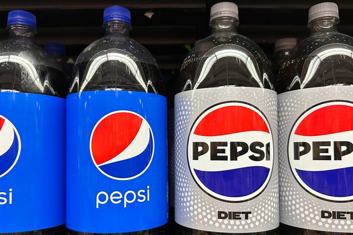 PepsiCo reports strong overseas demand, weak North America