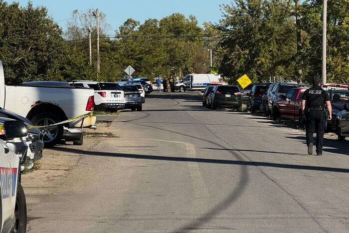 Shooting near Columbus mosque kills one, not targeted at building