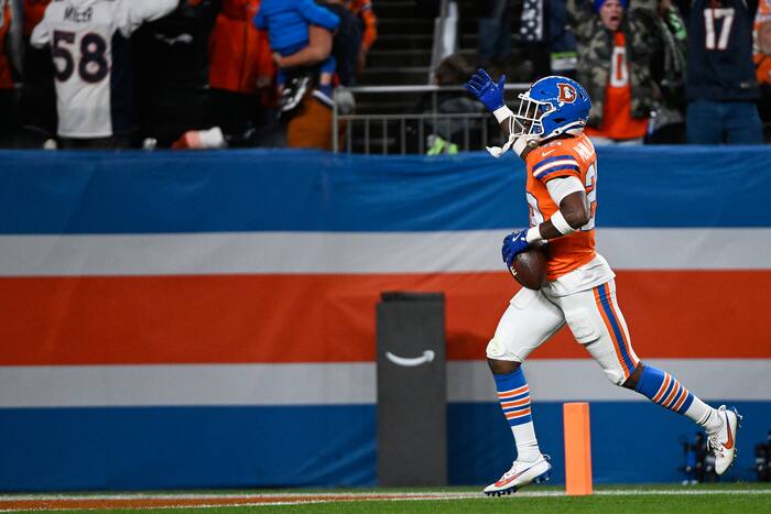 Broncos beat Seahawks 17-14 in overtime thriller