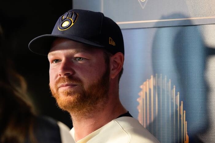Woodruff makes Brewers World Series roster after shoulder injury