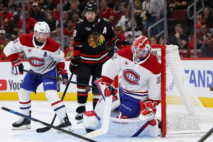Canadiens beat Blackhawks 4-1 behind Evans' two goals