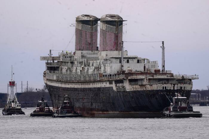 Historic SS United States set to become world's largest artificial reef
