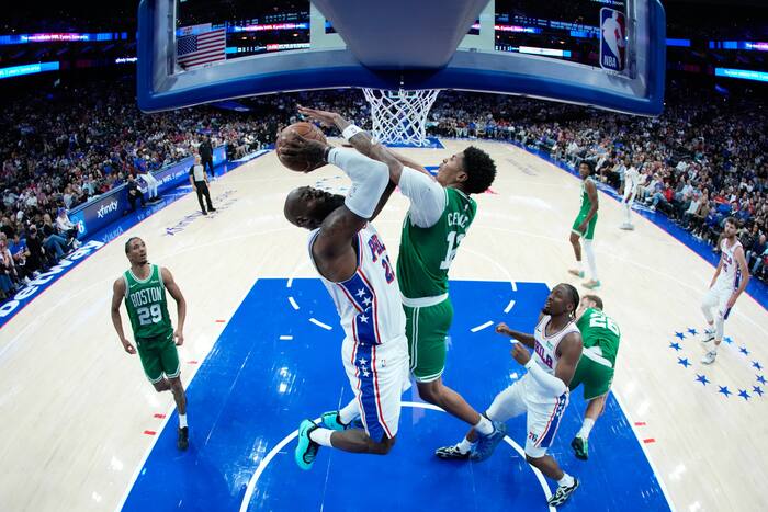 LeBron James joins 76ers, making them Eastern Conference favourites
