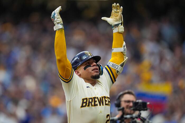 Contreras shines for Brewers in playoff victory over Dodgers
