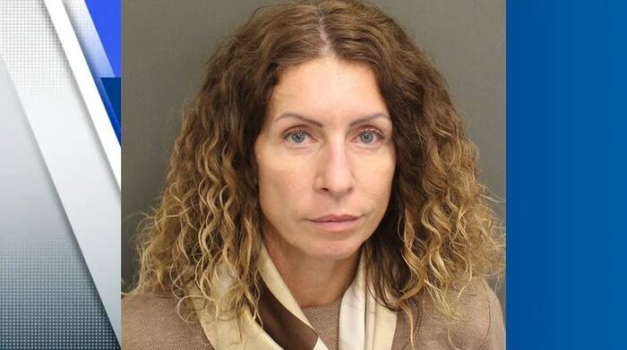 Florida mother arrested at airport over neglected children