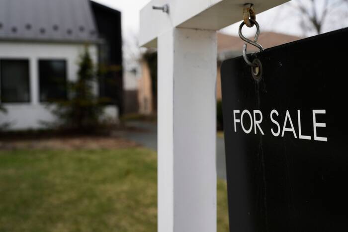 US home sellers cut prices as stagnant market shifts power to buyers