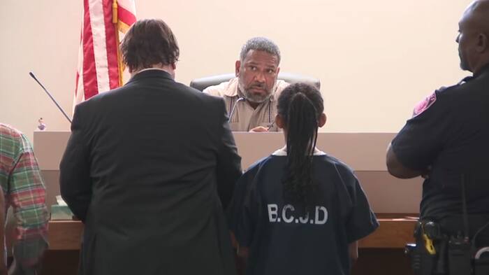 <a href="https://www.ksat.com/news/local/2026/10/01/11-year-old-accused-of-stabbing-student-at-metzger-middle-school-will-remain-in-custody/" target="_blank">11-year-old accused of stabbing student at Metzger Middle School will remain in custody</a>