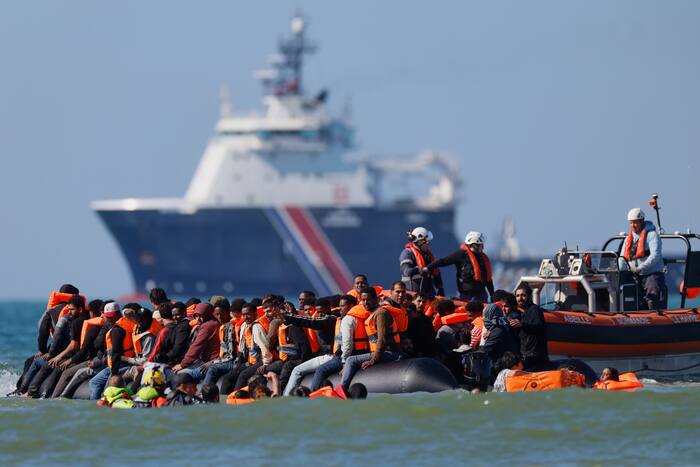 UK scraps France deal on small boat migrant crossings