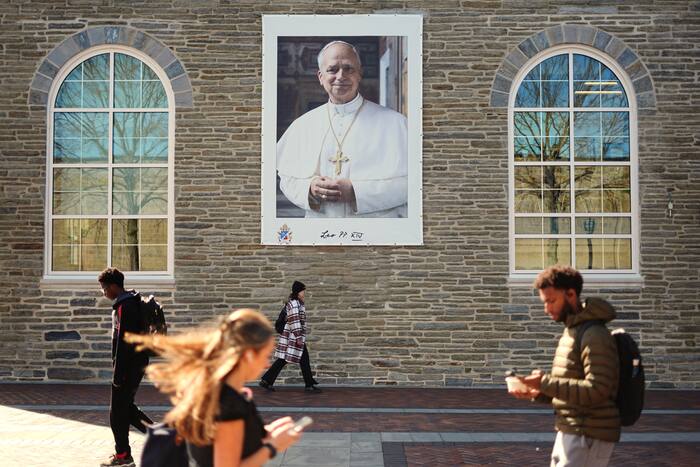 Villanova basketball embraces ties to alumnus Pope Leo