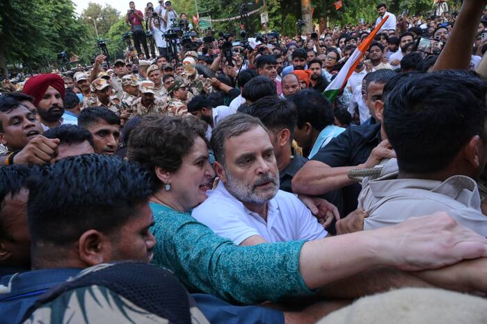 Indian opposition leader Rahul Gandhi detained at protest
