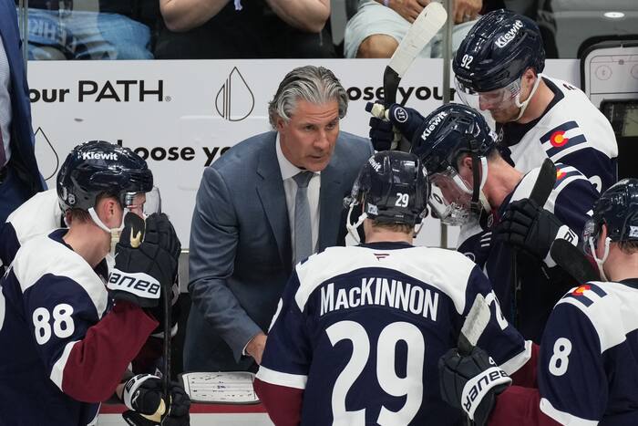 Avalanche extend coach Bednar with four-year deal