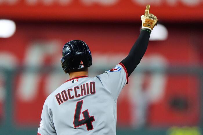 Guardians clinch their 3rd straight AL Central crown with an 11-5 win over the Royals