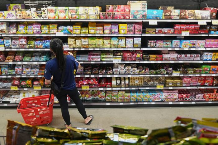 Voters prioritise cost of living and Iran over Trump focus