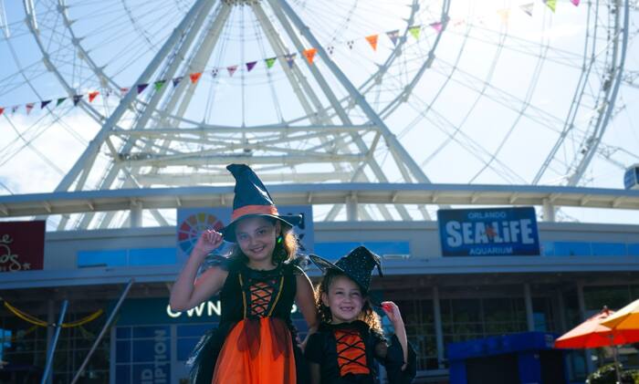 Witches wanted: Orlando Eye seeks world record with costumed riders