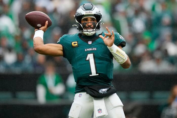 Eagles face no punishment over Jalen Hurts blood clot handling