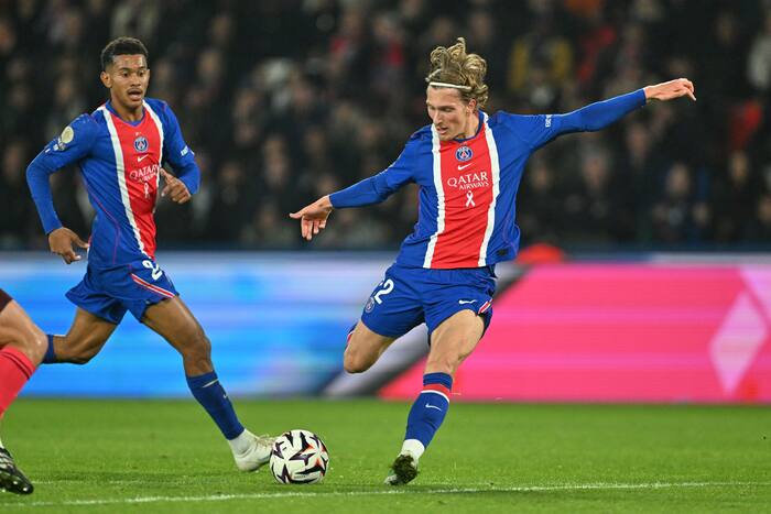 PSG tops Ligue 1 after Lyon win; Sevilla ends drought