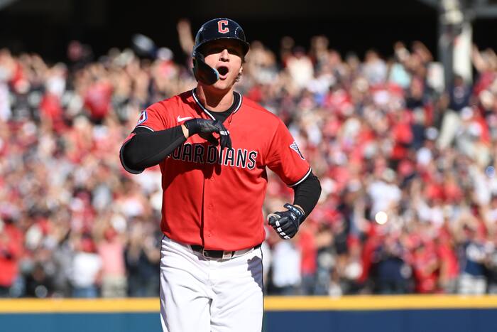 Guardians beat Rays 3-2 in AL Championship Series Game 3