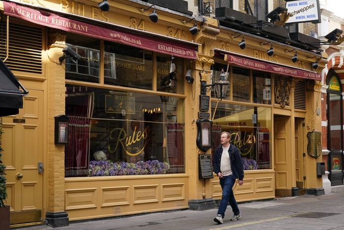 Rules restaurant building donated to National Trust in London