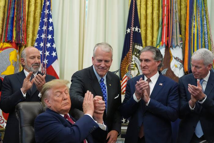 Trump rallies for Alaska Republican senator ahead of midterms