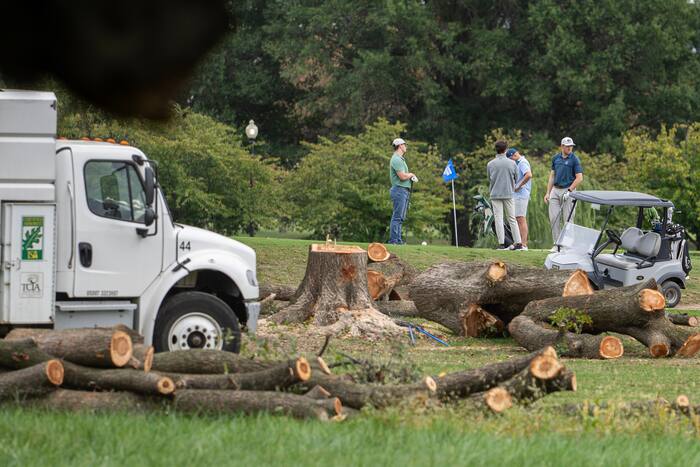 Federal judge halts Trump administration work on DC golf course