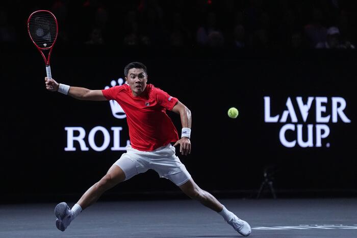 Nakashima beats Mensik to even up Laver Cup at 1-1 after opening session. Alcaraz to play doubles