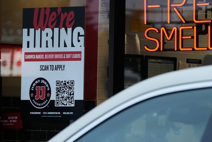 Despite a seemingly solid job market, American confidence in the economy is hard to find