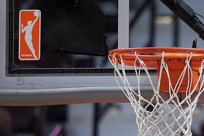 WNBA teams' national anthem absence draws social media attention