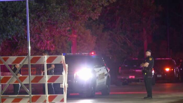 Man hospitalized after being shot in leg on the South Side