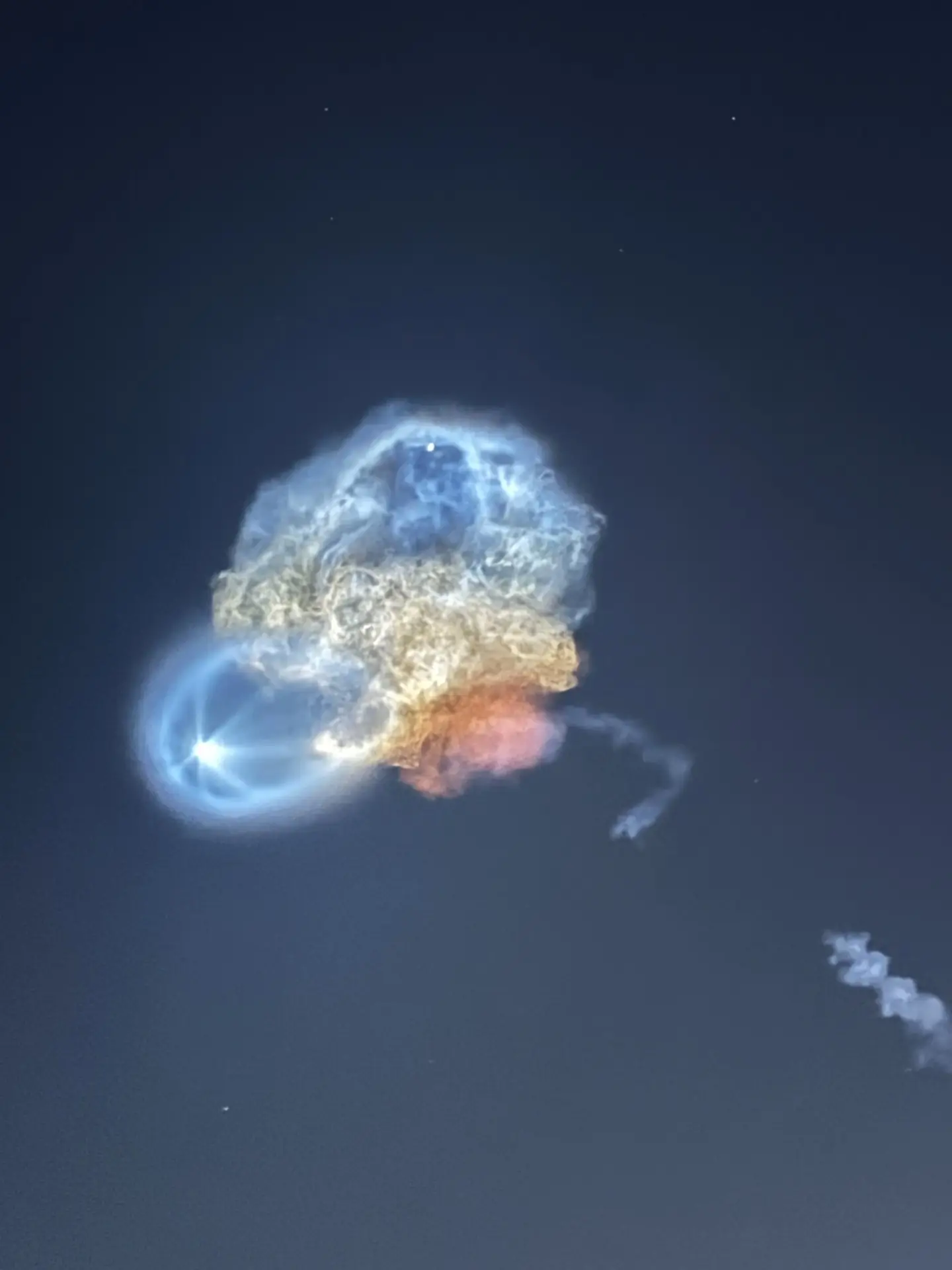 PIN IT: SpaceX launch creates “space jellyfish” effect in the sky. Here's the science behind it
