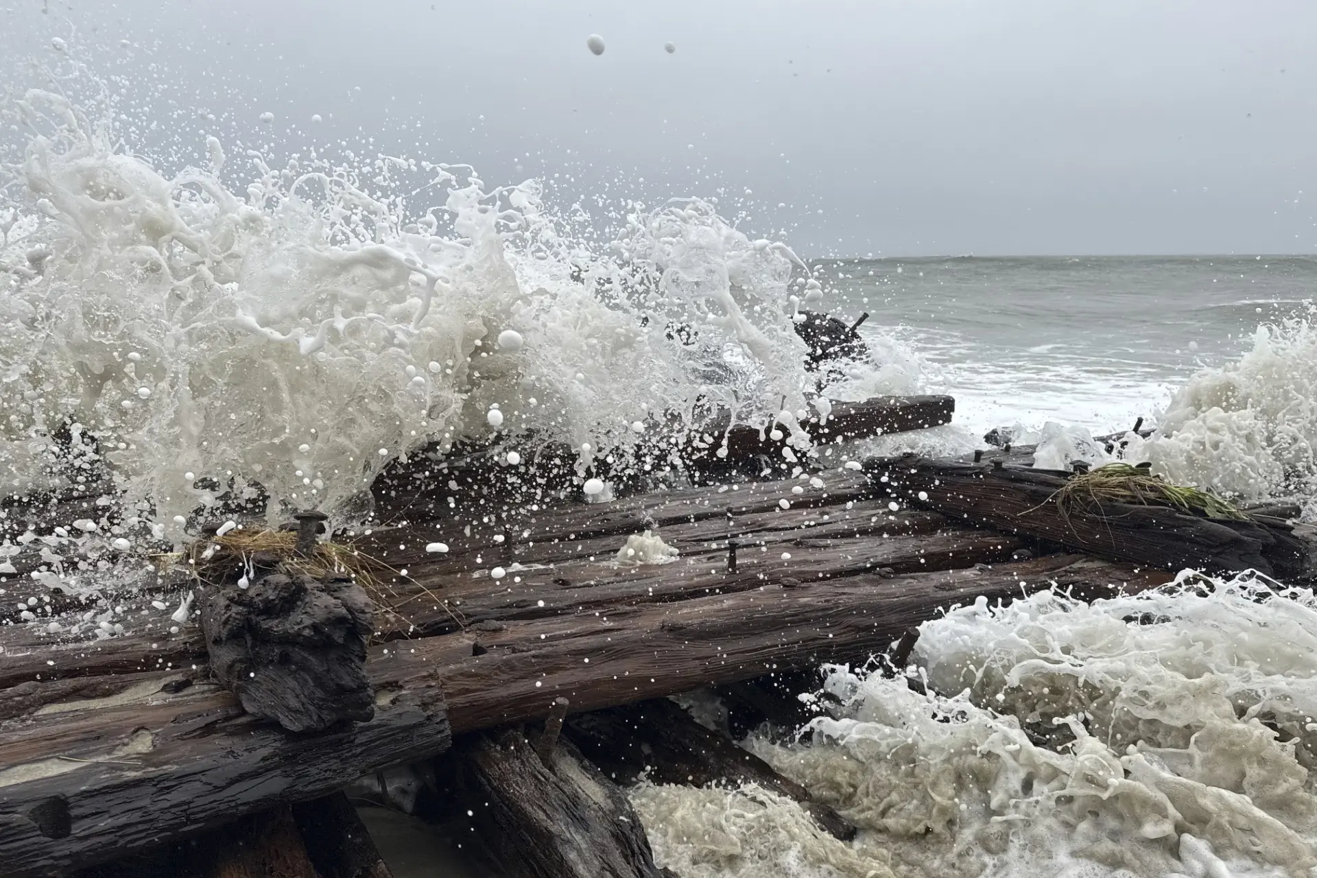 Maritime experts travel to Nantucket to investigate shipwreck remains ...