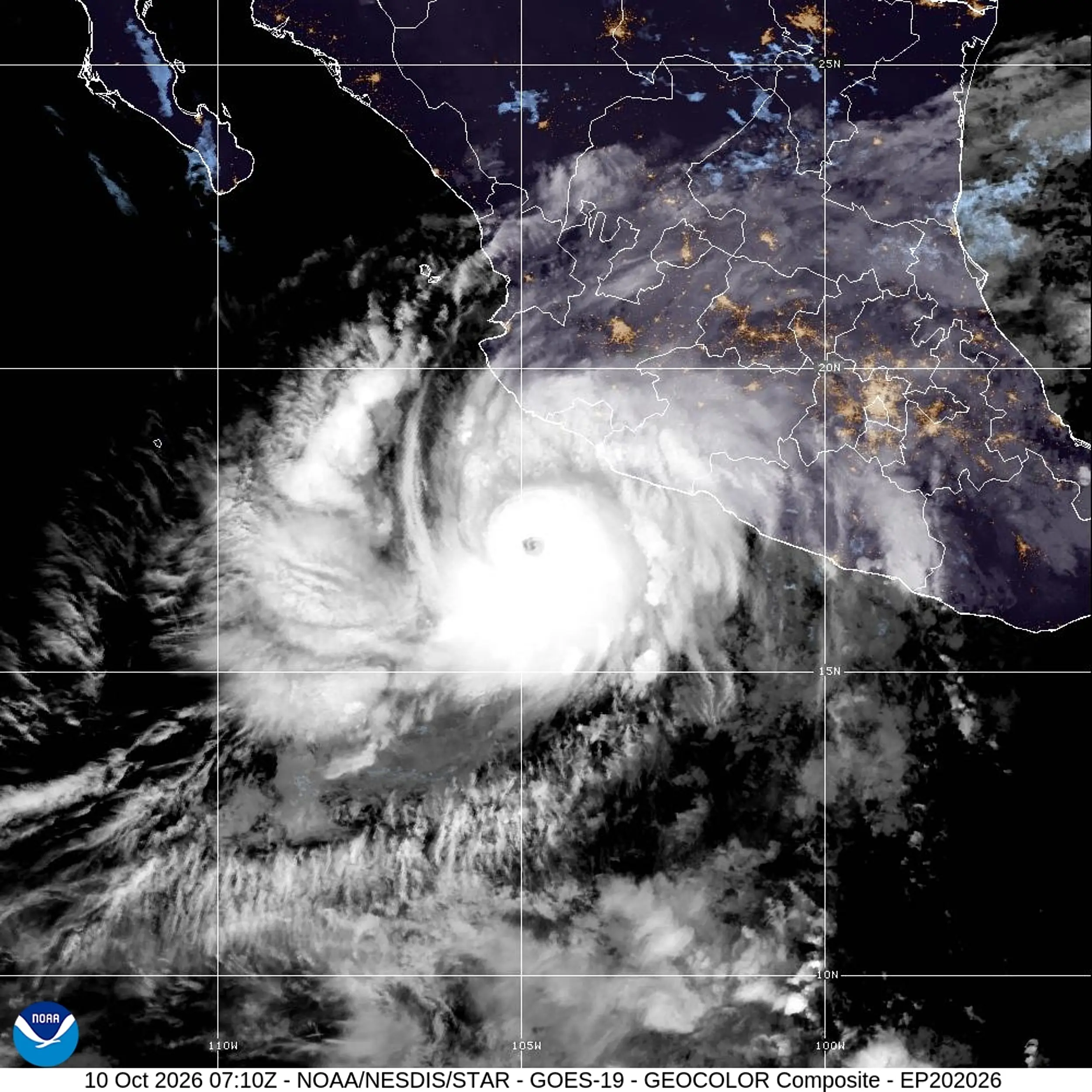 Puerto Vallarta boards up as Hurricane Simon hits Category 4 strength